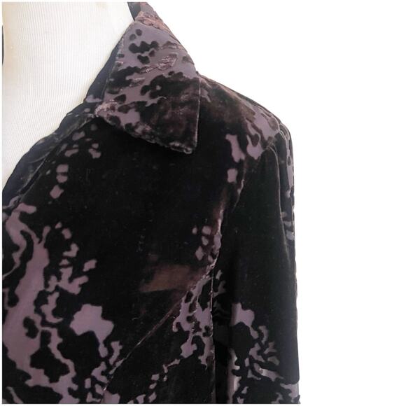 Jones New York Women’s Burnout Velvet Brown Button Down Shirt Blouse Size 12 - Picture 6 of 12